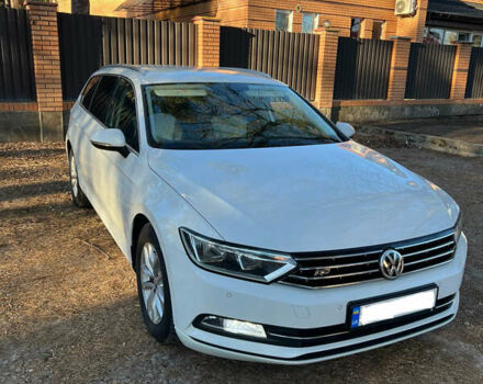 Білий Фольксваген Пассат, об'ємом двигуна 1.6 л та пробігом 236 тис. км за 14500 $, фото 4 на Automoto.ua