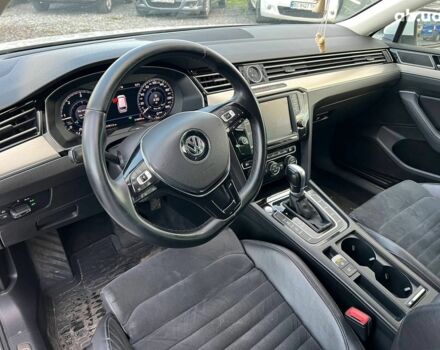 Белый Фольксваген Пассат, объемом двигателя 2 л и пробегом 316 тыс. км за 19480 $, фото 16 на Automoto.ua