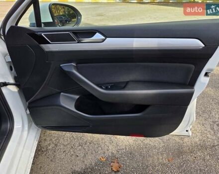 Белый Фольксваген Пассат, объемом двигателя 1.97 л и пробегом 345 тыс. км за 16900 $, фото 12 на Automoto.ua