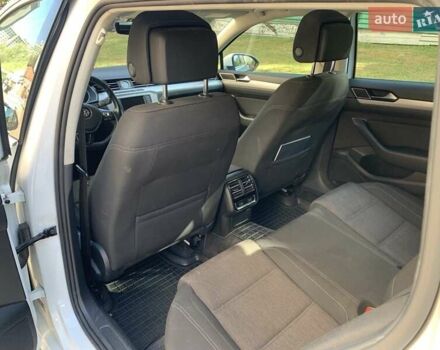 Белый Фольксваген Пассат, объемом двигателя 1.6 л и пробегом 255 тыс. км за 13700 $, фото 12 на Automoto.ua