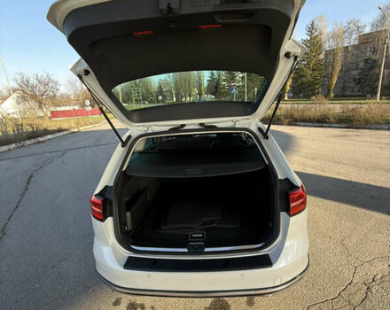 Белый Фольксваген Пассат, объемом двигателя 1.97 л и пробегом 195 тыс. км за 16999 $, фото 74 на Automoto.ua