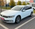 Белый Фольксваген Пассат, объемом двигателя 2 л и пробегом 240 тыс. км за 16444 $, фото 1 на Automoto.ua