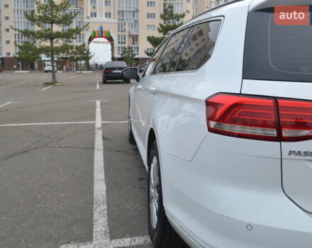 Белый Фольксваген Пассат, объемом двигателя 1.97 л и пробегом 215 тыс. км за 13200 $, фото 9 на Automoto.ua