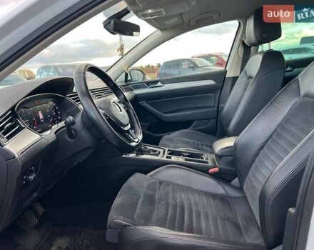 Фольксваген Пассат 2016 в Львове на Automoto.ua Белый Фольксваген Пассат, объемом двигателя 2 л и пробегом 316 тыс. км за 19480 $, фото 39 на Automoto.ua