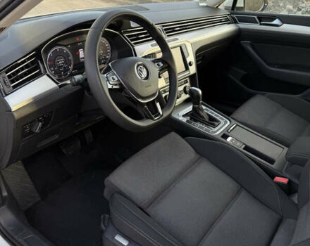 Білий Фольксваген Пассат, об'ємом двигуна 1.97 л та пробігом 290 тис. км за 13800 $, фото 17 на Automoto.ua