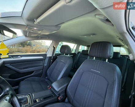 Белый Фольксваген Пассат, объемом двигателя 1.97 л и пробегом 195 тыс. км за 16999 $, фото 57 на Automoto.ua