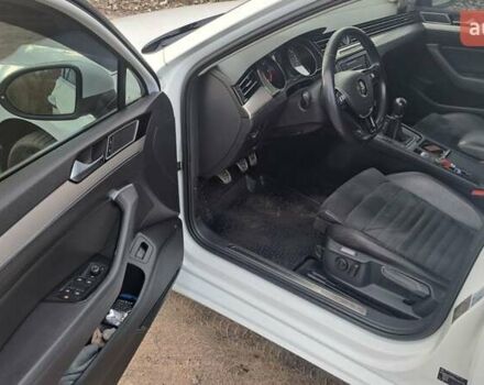 Белый Фольксваген Пассат, объемом двигателя 2 л и пробегом 282 тыс. км за 14700 $, фото 17 на Automoto.ua