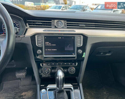 Фольксваген Пассат 2016 в Львове на Automoto.ua Белый Фольксваген Пассат, объемом двигателя 2 л и пробегом 316 тыс. км за 19480 $, фото 26 на Automoto.ua