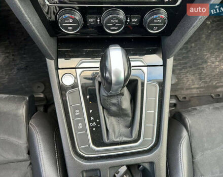 Фольксваген Пассат 2016 в Львове на Automoto.ua Белый Фольксваген Пассат, объемом двигателя 2 л и пробегом 316 тыс. км за 19480 $, фото 33 на Automoto.ua