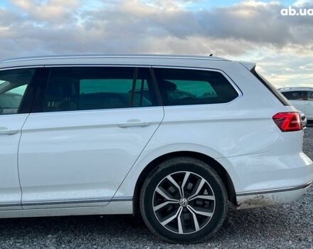 Белый Фольксваген Пассат, объемом двигателя 2 л и пробегом 316 тыс. км за 19480 $, фото 4 на Automoto.ua