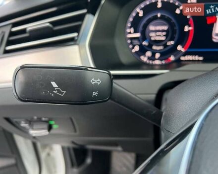 Фольксваген Пассат 2016 в Львове на Automoto.ua Белый Фольксваген Пассат, объемом двигателя 2 л и пробегом 316 тыс. км за 19480 $, фото 25 на Automoto.ua