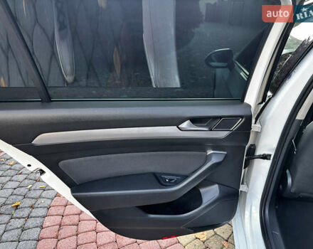 Білий Фольксваген Пассат, об'ємом двигуна 2 л та пробігом 336 тис. км за 14800 $, фото 35 на Automoto.ua