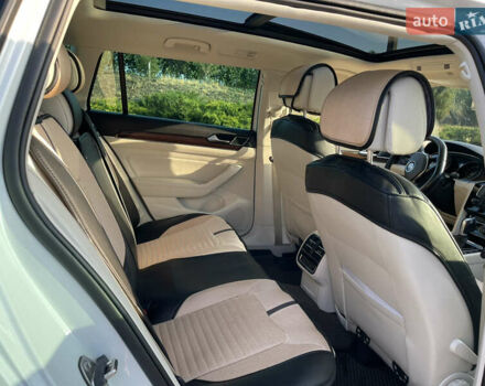 Білий Фольксваген Пассат, об'ємом двигуна 1.97 л та пробігом 123 тис. км за 18500 $, фото 8 на Automoto.ua