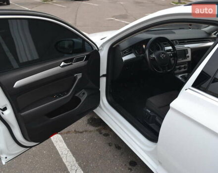 Белый Фольксваген Пассат, объемом двигателя 1.97 л и пробегом 215 тыс. км за 13200 $, фото 22 на Automoto.ua