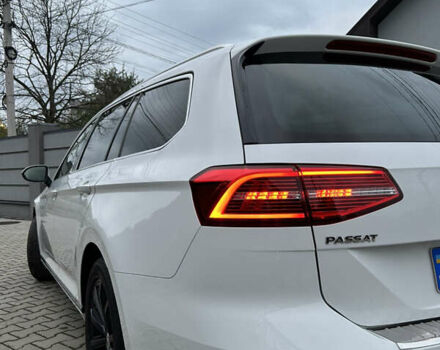 Белый Фольксваген Пассат, объемом двигателя 1.97 л и пробегом 254 тыс. км за 15500 $, фото 7 на Automoto.ua