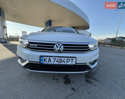 Белый Фольксваген Пассат, объемом двигателя 1.97 л и пробегом 195 тыс. км за 16999 $, фото 24 на Automoto.ua