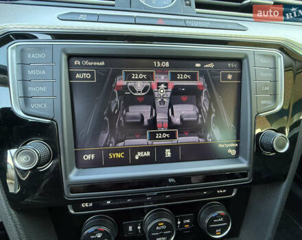 Белый Фольксваген Пассат, объемом двигателя 1.97 л и пробегом 195 тыс. км за 16999 $, фото 64 на Automoto.ua