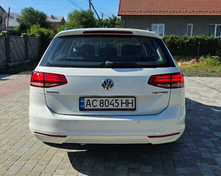 Белый Фольксваген Пассат, объемом двигателя 1.6 л и пробегом 248 тыс. км за 13600 $, фото 4 на Automoto.ua