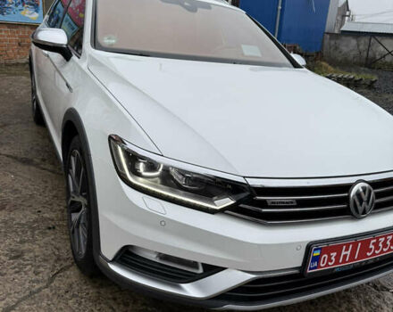 Белый Фольксваген Пассат, объемом двигателя 2 л и пробегом 169 тыс. км за 23999 $, фото 5 на Automoto.ua