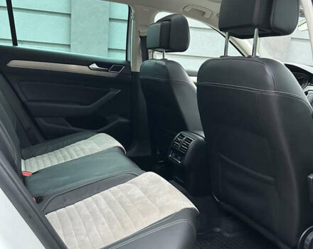 Белый Фольксваген Пассат, объемом двигателя 1.97 л и пробегом 254 тыс. км за 15500 $, фото 23 на Automoto.ua