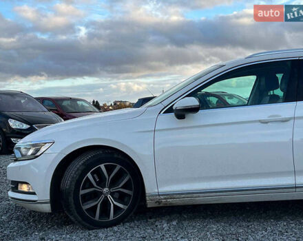 Фольксваген Пассат 2016 в Львове на Automoto.ua Белый Фольксваген Пассат, объемом двигателя 2 л и пробегом 316 тыс. км за 19480 $, фото 2 на Automoto.ua