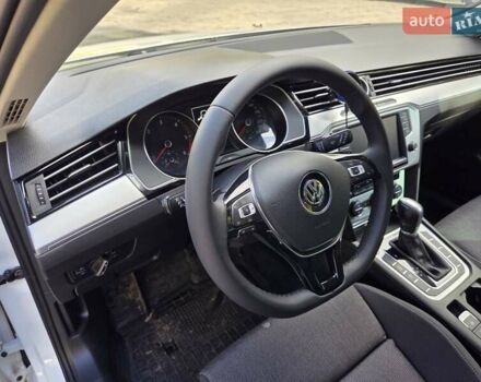 Белый Фольксваген Пассат, объемом двигателя 1.97 л и пробегом 345 тыс. км за 16900 $, фото 19 на Automoto.ua