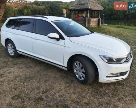 Білий Фольксваген Пассат, об'ємом двигуна 1.6 л та пробігом 298 тис. км за 13450 $, фото 4 на Automoto.ua