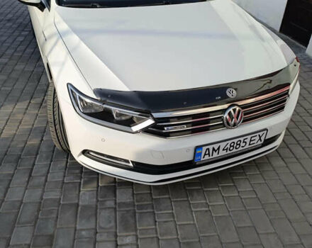 Білий Фольксваген Пассат, об'ємом двигуна 1.6 л та пробігом 207 тис. км за 13600 $, фото 2 на Automoto.ua