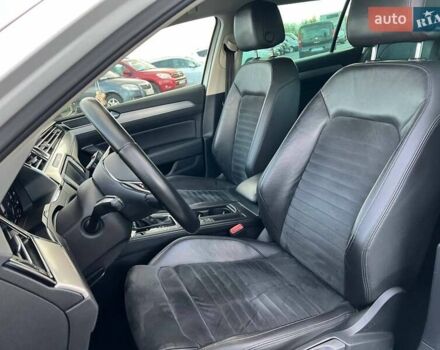 Фольксваген Пассат 2016 в Львове на Automoto.ua Белый Фольксваген Пассат, объемом двигателя 2 л и пробегом 316 тыс. км за 19480 $, фото 17 на Automoto.ua