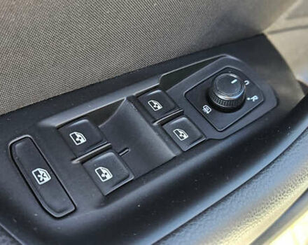 Белый Фольксваген Пассат, объемом двигателя 1.6 л и пробегом 248 тыс. км за 13600 $, фото 9 на Automoto.ua