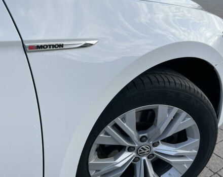 Белый Фольксваген Пассат, объемом двигателя 1.97 л и пробегом 360 тыс. км за 14700 $, фото 9 на Automoto.ua