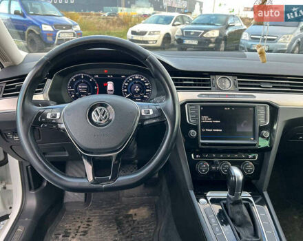 Фольксваген Пассат 2016 в Львове на Automoto.ua Белый Фольксваген Пассат, объемом двигателя 2 л и пробегом 316 тыс. км за 19480 $, фото 21 на Automoto.ua