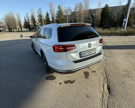 Белый Фольксваген Пассат, объемом двигателя 1.97 л и пробегом 195 тыс. км за 16999 $, фото 6 на Automoto.ua