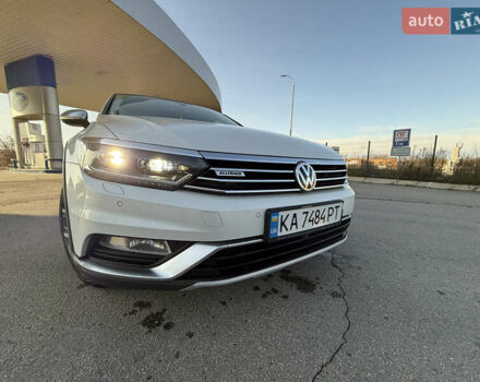 Белый Фольксваген Пассат, объемом двигателя 1.97 л и пробегом 195 тыс. км за 16999 $, фото 25 на Automoto.ua