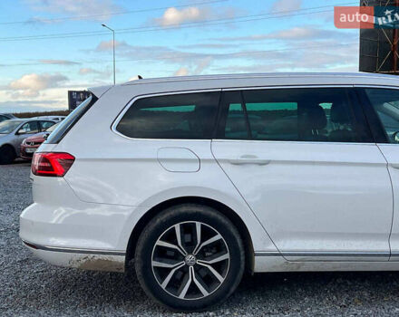 Фольксваген Пассат 2016 в Львове на Automoto.ua Белый Фольксваген Пассат, объемом двигателя 2 л и пробегом 316 тыс. км за 19480 $, фото 8 на Automoto.ua
