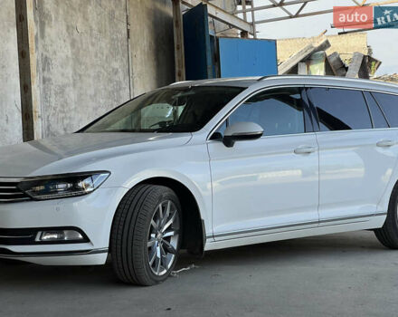 Белый Фольксваген Пассат, объемом двигателя 2 л и пробегом 330 тыс. км за 14500 $, фото 1 на Automoto.ua