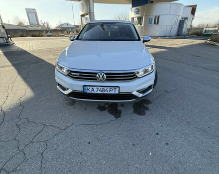 Белый Фольксваген Пассат, объемом двигателя 1.97 л и пробегом 195 тыс. км за 16999 $, фото 1 на Automoto.ua