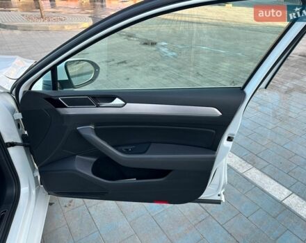 Белый Фольксваген Пассат, объемом двигателя 1.4 л и пробегом 190 тыс. км за 17700 $, фото 82 на Automoto.ua