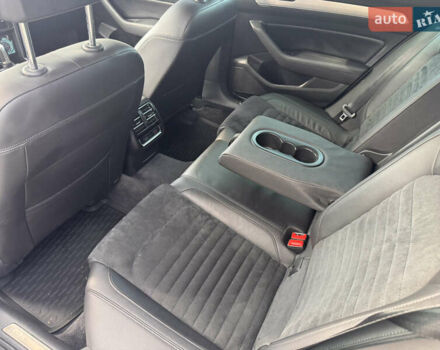 Фольксваген Пассат 2017 в Харькове на Automoto.ua Белый Фольксваген Пассат, объемом двигателя 1.97 л и пробегом 308 тыс. км за 16300 $, фото 12 на Automoto.ua