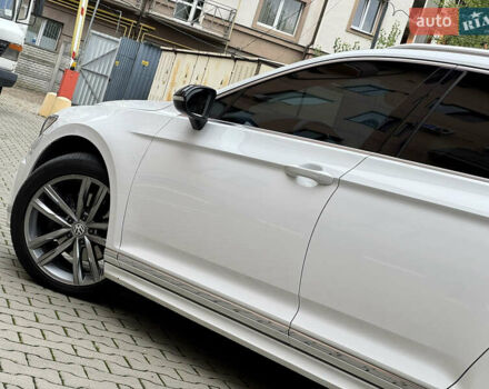 Белый Фольксваген Пассат, объемом двигателя 1.6 л и пробегом 262 тыс. км за 16000 $, фото 17 на Automoto.ua