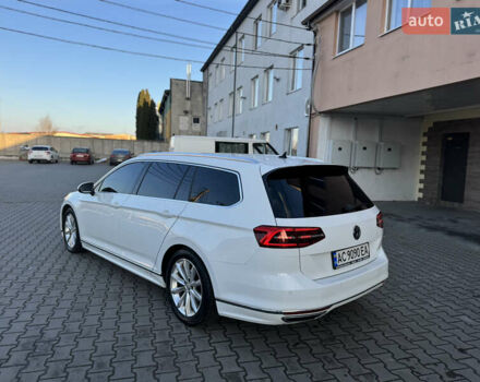 Белый Фольксваген Пассат, объемом двигателя 1.97 л и пробегом 289 тыс. км за 16800 $, фото 24 на Automoto.ua