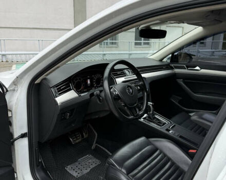 Белый Фольксваген Пассат, объемом двигателя 1.97 л и пробегом 219 тыс. км за 20000 $, фото 23 на Automoto.ua