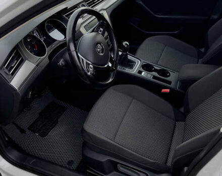 Белый Фольксваген Пассат, объемом двигателя 1.6 л и пробегом 274 тыс. км за 13399 $, фото 13 на Automoto.ua