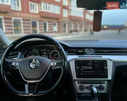 Белый Фольксваген Пассат, объемом двигателя 1.97 л и пробегом 290 тыс. км за 16499 $, фото 23 на Automoto.ua