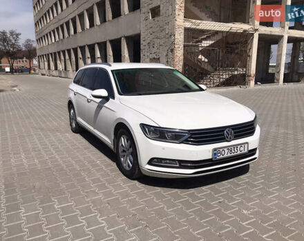 Белый Фольксваген Пассат, объемом двигателя 2 л и пробегом 270 тыс. км за 14500 $, фото 3 на Automoto.ua
