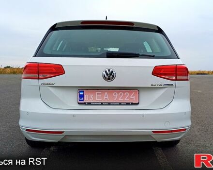 Белый Фольксваген Пассат, объемом двигателя 2 л и пробегом 225 тыс. км за 14300 $, фото 4 на Automoto.ua