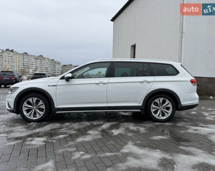 Белый Фольксваген Пассат, объемом двигателя 1.97 л и пробегом 267 тыс. км за 19500 $, фото 3 на Automoto.ua