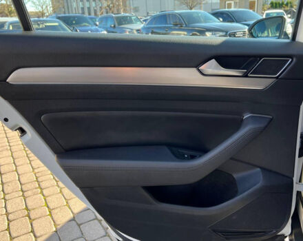 Білий Фольксваген Пассат, об'ємом двигуна 2 л та пробігом 198 тис. км за 20700 $, фото 15 на Automoto.ua