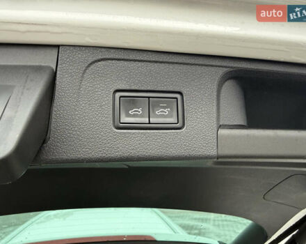 Белый Фольксваген Пассат, объемом двигателя 1.97 л и пробегом 267 тыс. км за 19500 $, фото 8 на Automoto.ua