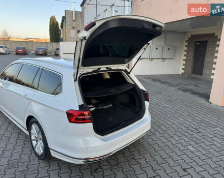 Белый Фольксваген Пассат, объемом двигателя 1.97 л и пробегом 289 тыс. км за 16800 $, фото 25 на Automoto.ua